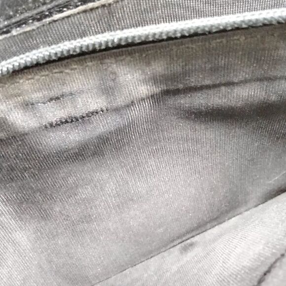 Authentic Gucci Continental Black Leather Gold Filigree Bee Star Zippy Wallet - Picture 9 of 9